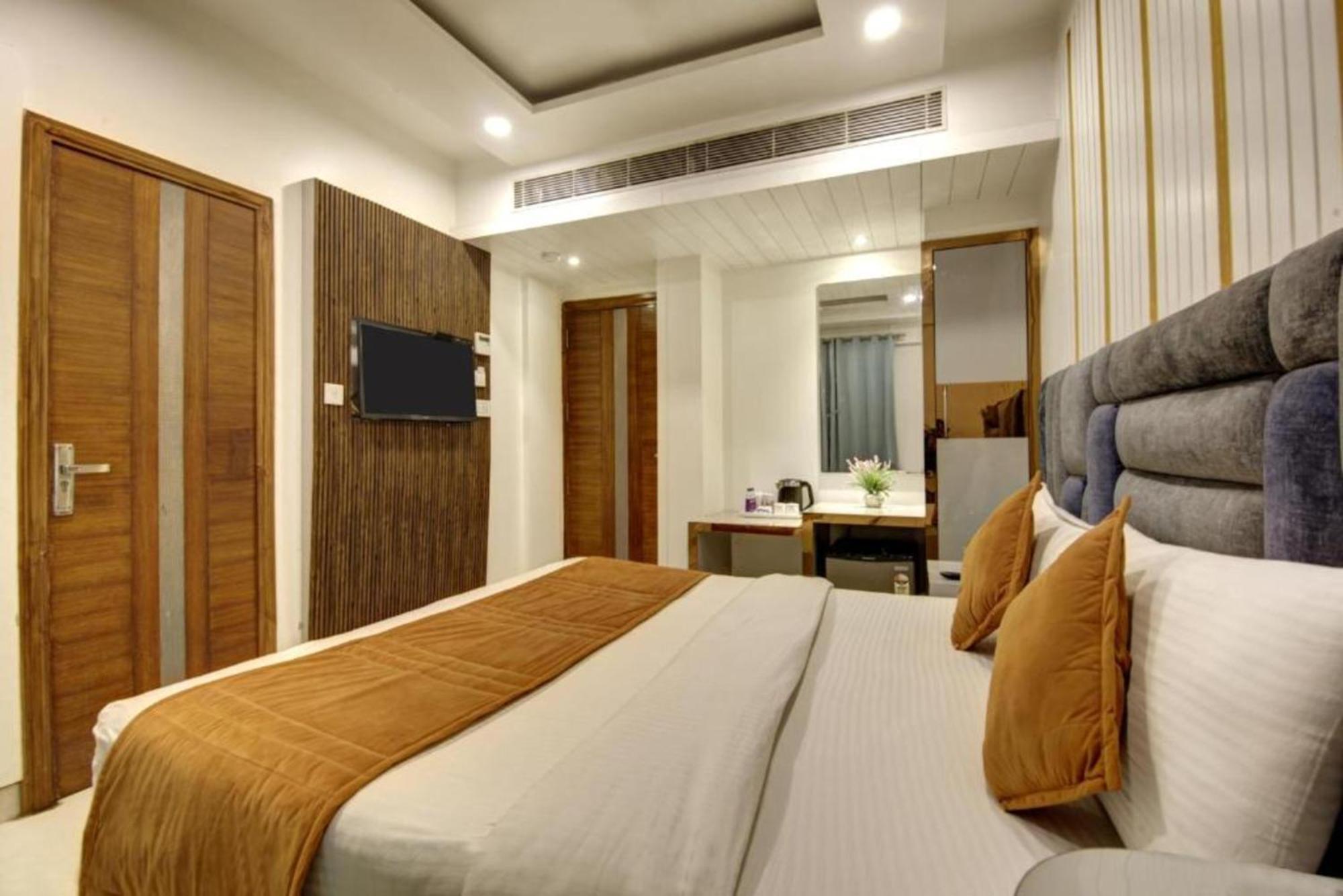 Hotel The Cottage Yes Please - Traveller Choice Award Winner 2025 New Delhi Exterior photo